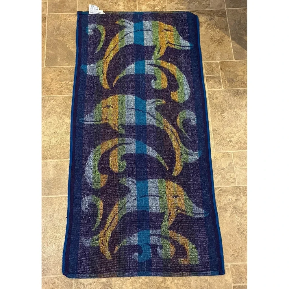 Kruger, Ltd. Vintage Dolphin Beach Towel‎